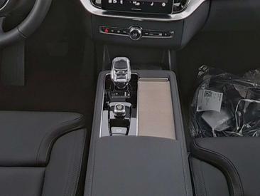Volvo XC90 T8 Recharge Plus — photo 6