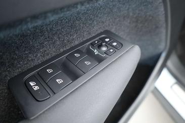 Volvo XC40 T5 Recharge Ultimate — photo 7