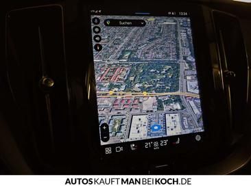 Volvo XC60 B4 Core — photo 10