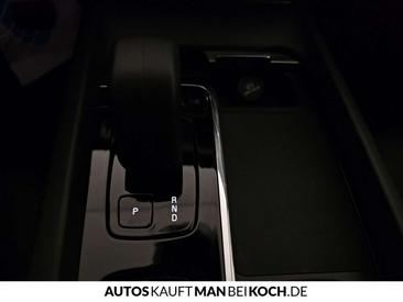 Volvo XC60 B4 Core — photo 29
