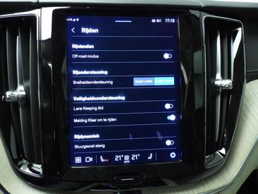 Volvo XC60 B4 Inscription — photo 33