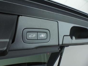Volvo XC60 B4 Inscription — photo 37