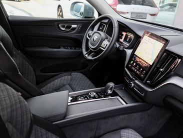 Volvo XC60 T6 Recharge Core — photo 3
