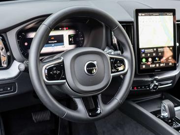 Volvo XC60 T6 Recharge Core — photo 9