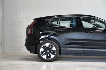 Volvo EX30 Plus — photo 10