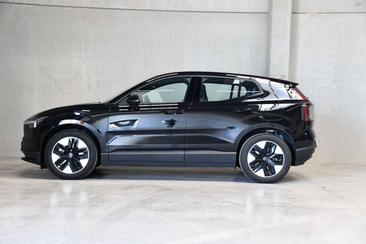 Volvo EX30 Plus — photo 17