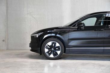 Volvo EX30 Plus — photo 18