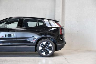 Volvo EX30 Plus — photo 19