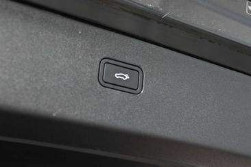 Volvo EX30 Plus — photo 22