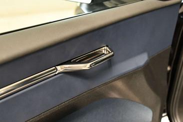 Volvo EX30 Plus — photo 26