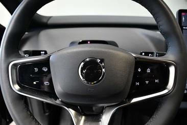 Volvo EX30 Plus — photo 28