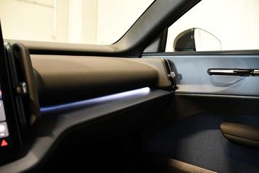 Volvo EX30 Plus — photo 35