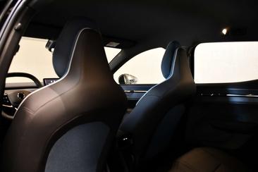 Volvo EX30 Plus — photo 41