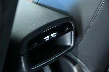 Volvo EX30 Plus — photo 43