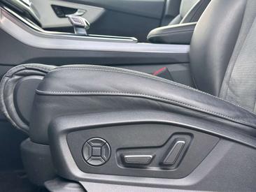 Audi Q8 S Line 55 TFSI E — photo 10