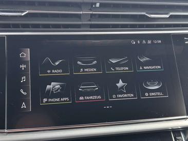 Audi Q8 S Line 55 TFSI E — photo 25