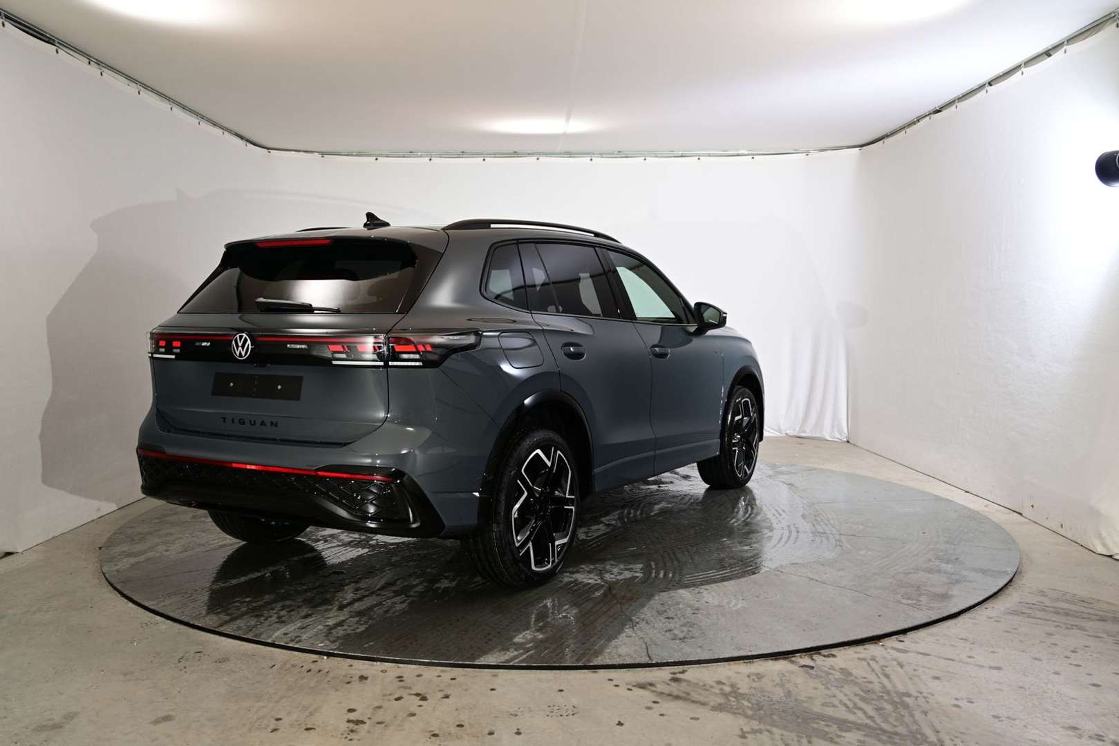 Volkswagen TIGUAN R-Line - 2025 - Joinsteer - #4
