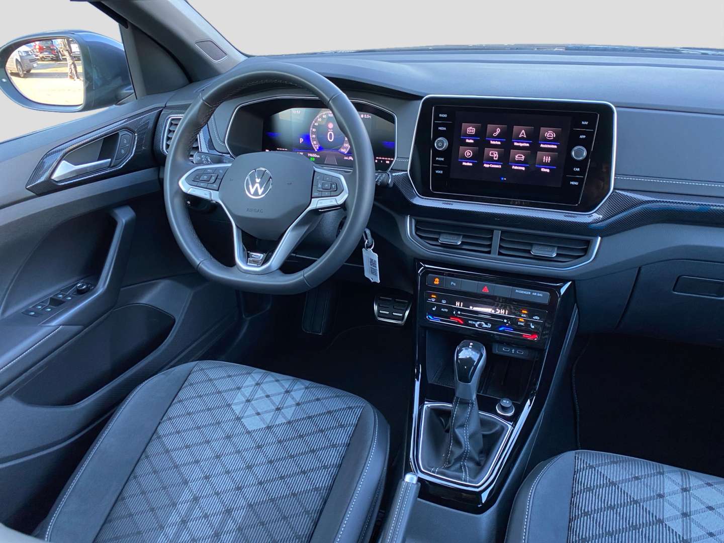 Volkswagen T-CROSS R-Line - 2025 - Joinsteer - #4