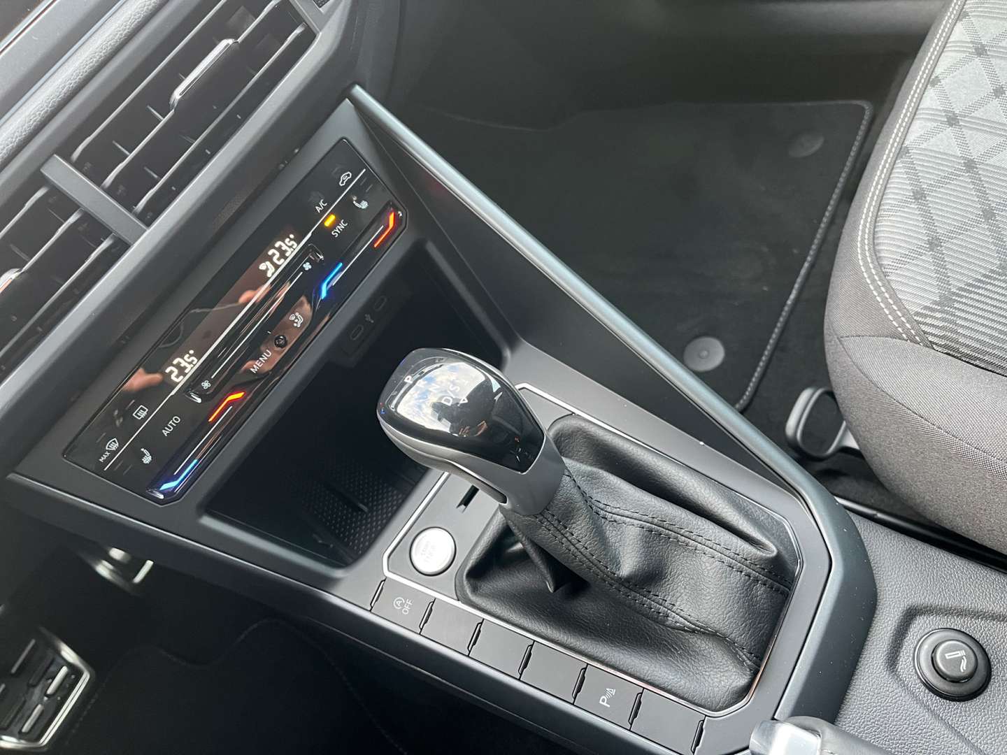 Volkswagen Taigo R-Line - 2025 - Joinsteer - #5