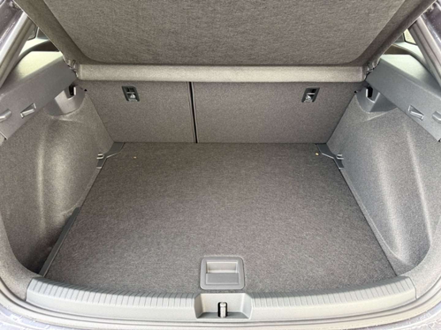 Volkswagen Taigo R-Line - 2025 - Joinsteer - #11