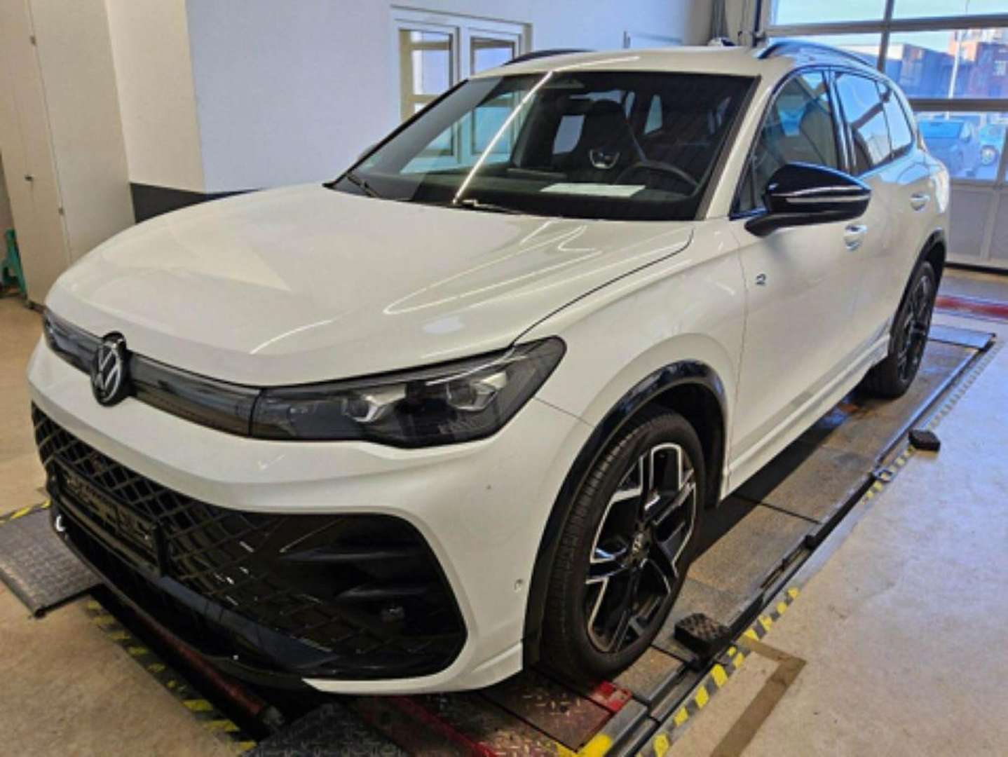 Volkswagen TIGUAN R-Line - 2025 - Joinsteer - #3