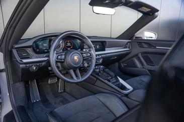 Porsche 992 I — photo 28