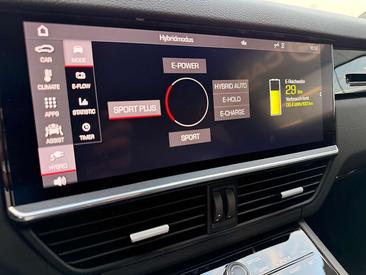 Porsche Cayenne III E-Hybrid — photo 17