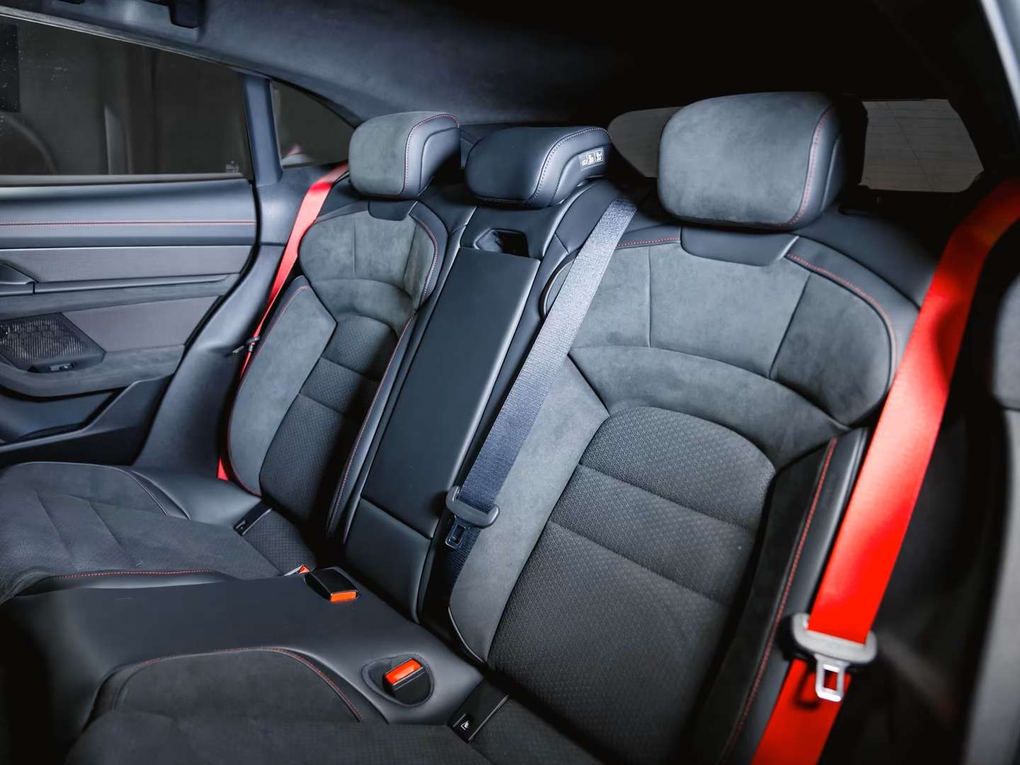 Porsche Taycan GTS Sport Turismo - 2025 - Joinsteer - #8