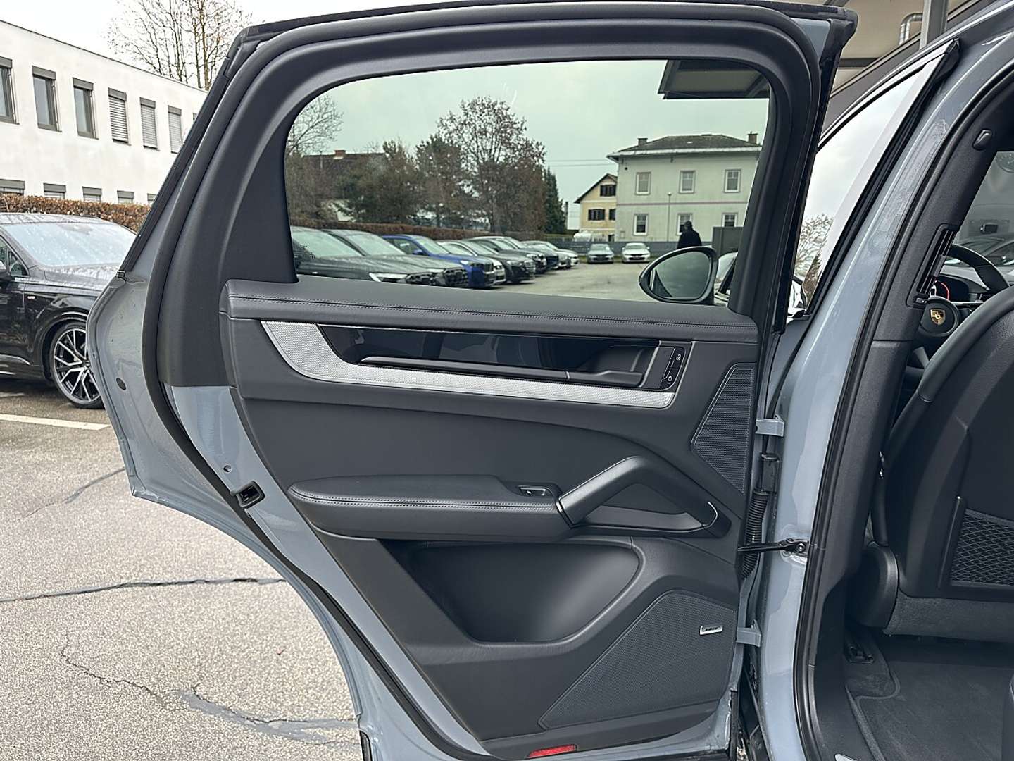 Porsche Cayenne III E-Hybrid - 2025 - Joinsteer - #13