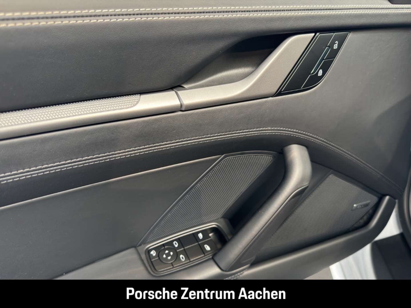 Porsche 992 I Carrera - 2024 - Joinsteer - #21