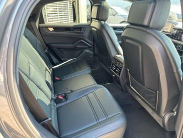 Porsche Cayenne III GTS — photo 11
