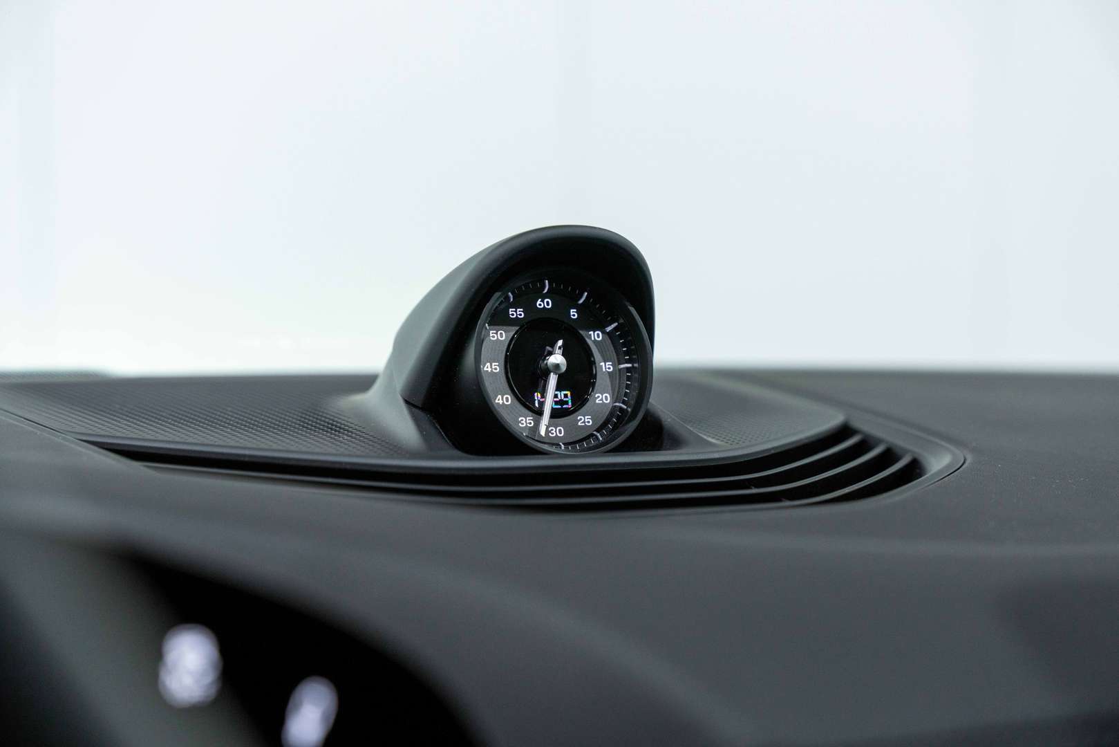 Porsche Taycan 4S - 2024 - Joinsteer - #25