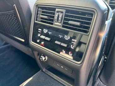 Porsche Cayenne III GTS — photo 12