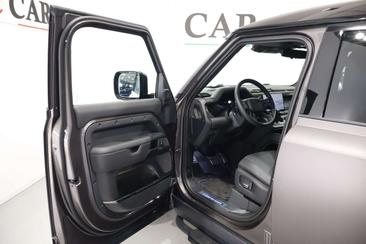 Land Rover Defender 110 4.4 V8 635 AWD Auto — photo 8