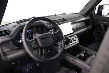 Land Rover Defender 110 4.4 V8 635 AWD Auto — photo 9