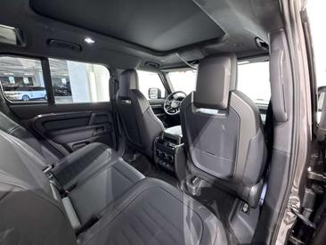 Land Rover Defender 110 4.4 V8 635 AWD Auto — photo 24