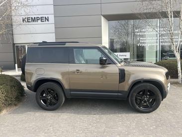 Land Rover Defender 110 D250 SE — photo 5