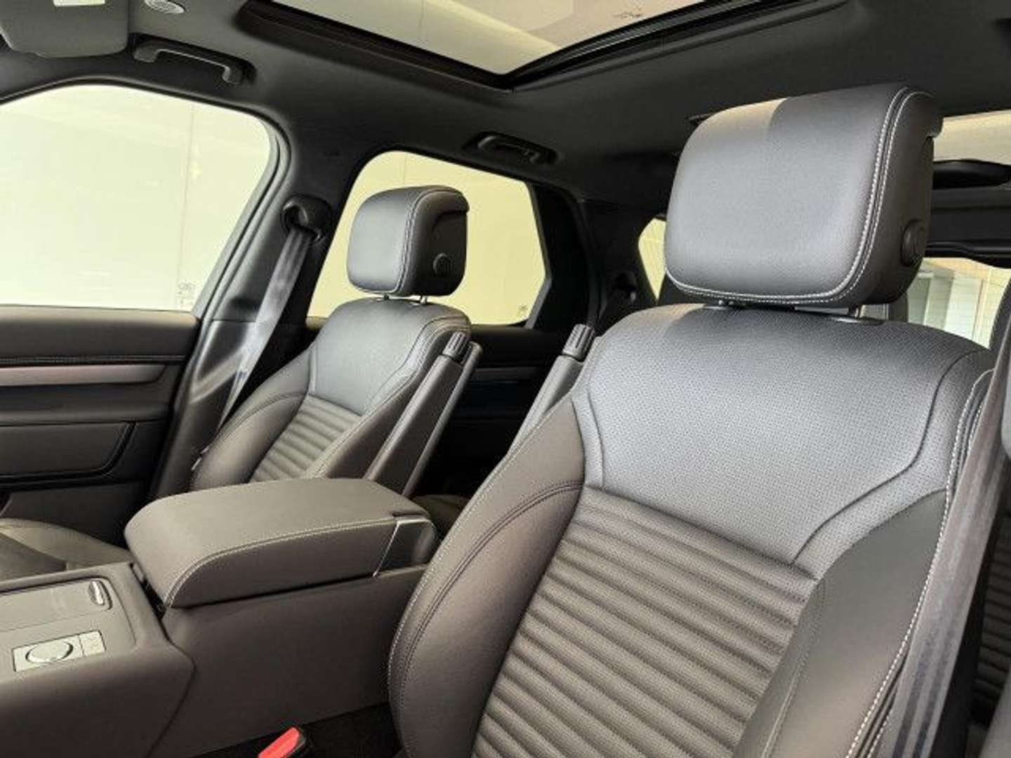 Land Rover Discovery D250 R-Dynamic SE - 2024 - Joinsteer - #13