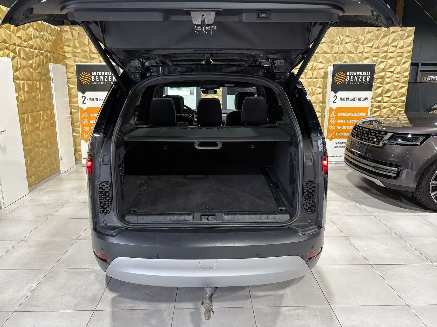 Land Rover Discovery D250 SE - 2022 - Joinsteer - #10