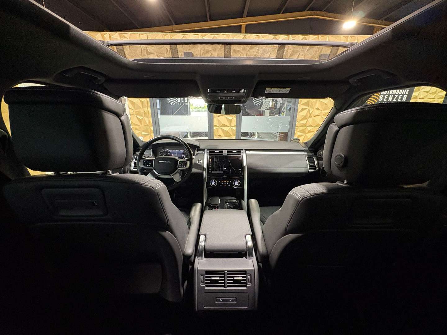 Land Rover Discovery D250 SE - 2022 - Joinsteer - #11