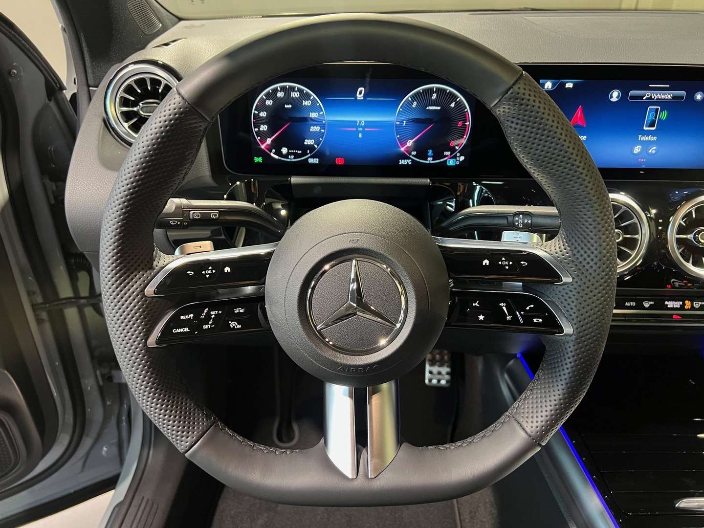 Mercedes GLA 220 Night Edition - 2025 - Joinsteer - #5