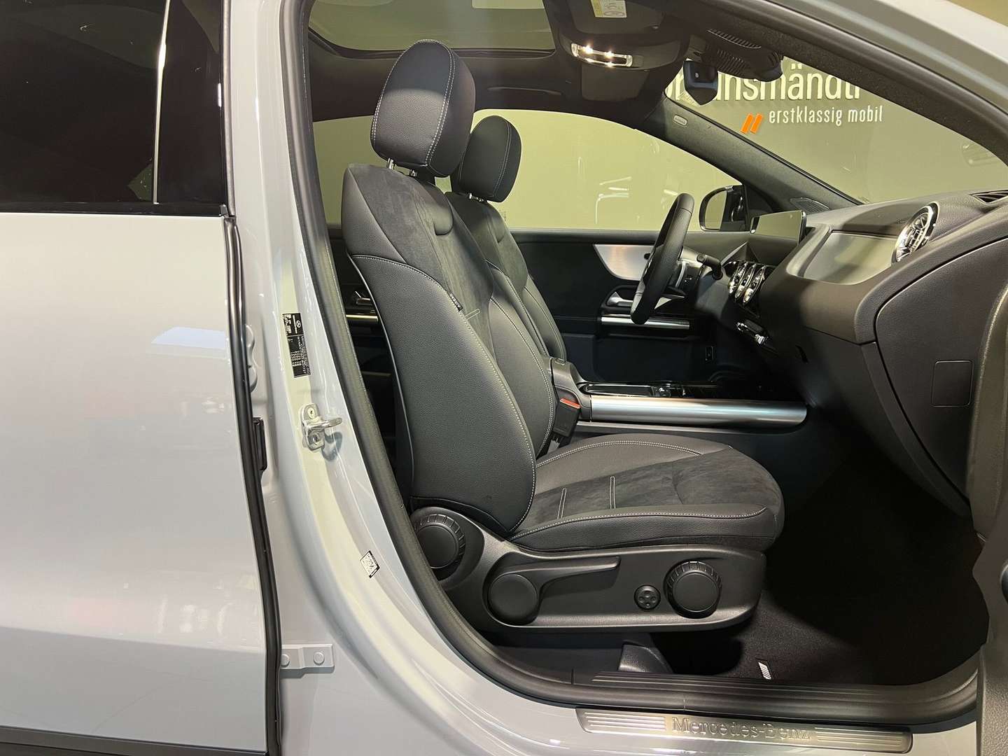 Mercedes GLA 220 Night Edition - 2025 - Joinsteer - #7