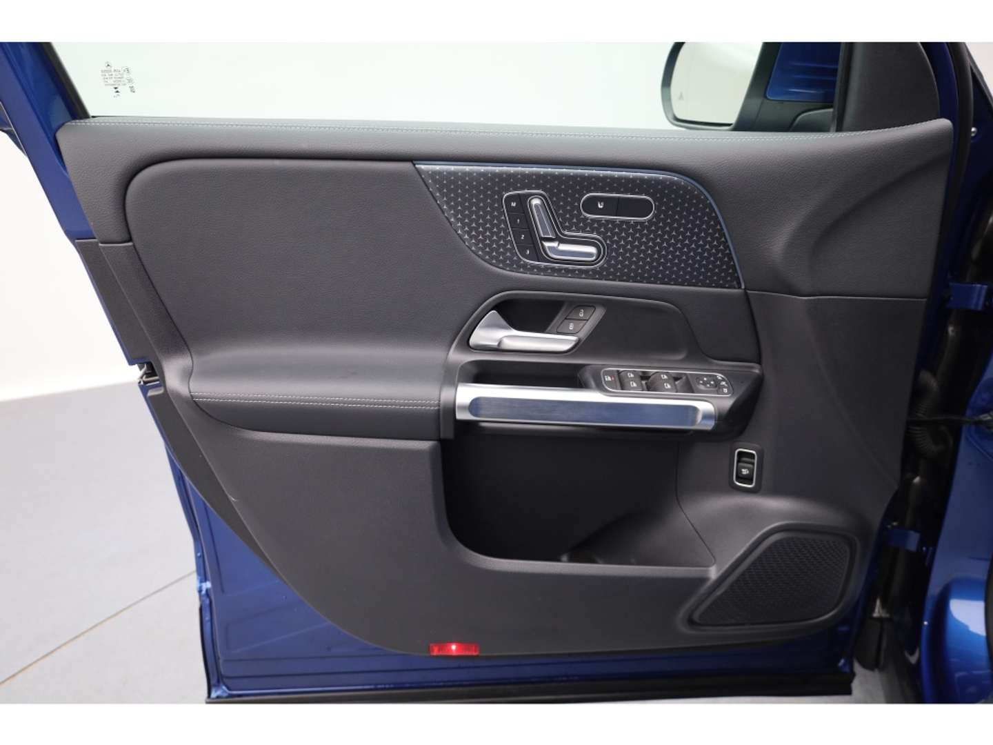 Mercedes EQB 300 Progressive - 2024 - Joinsteer - #10