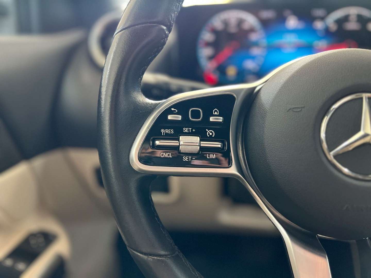 Mercedes GLA 180 Business - 2023 - Joinsteer - #30