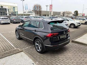 Volkswagen TIGUAN R-Line — photo 6