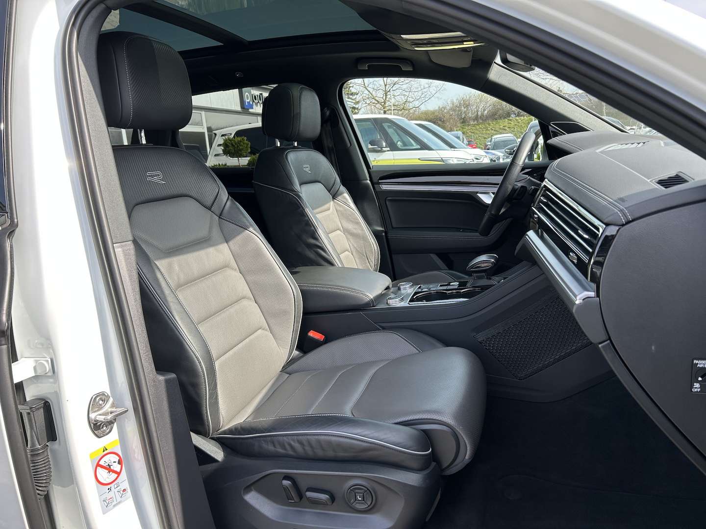 Volkswagen Touareg 4Motion R-Line - 2022 - Joinsteer - #9