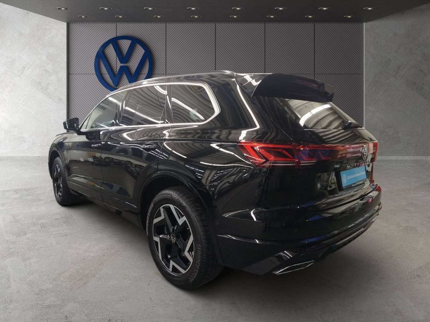 Volkswagen Touareg 4Motion R-Line - 2025 - Joinsteer - #2