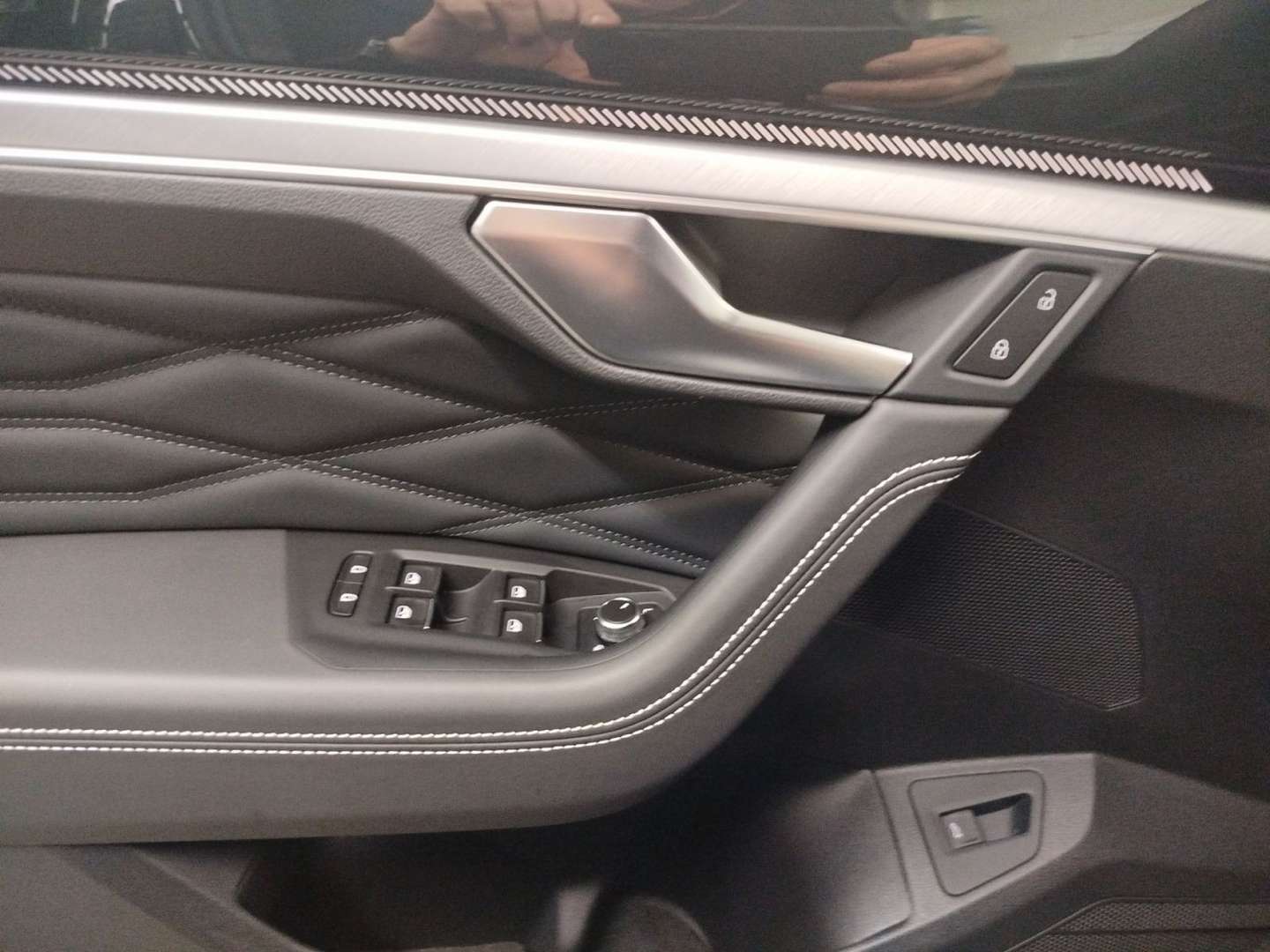 Volkswagen Touareg 4Motion R-Line - 2025 - Joinsteer - #6