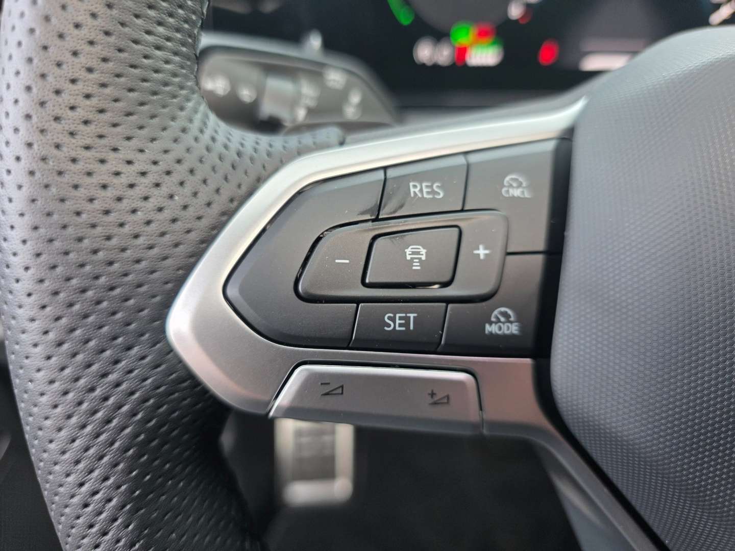 Volkswagen TIGUAN EHybrid R-Line Edition - 2025 - Joinsteer - #25