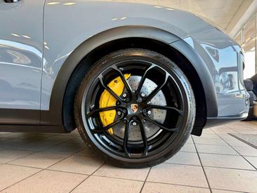 Porsche Cayenne III Turbo GT — photo 7